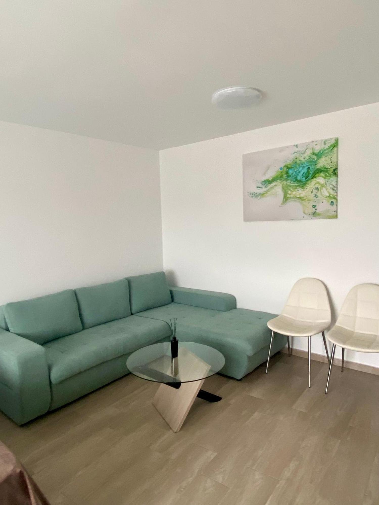 Apartment Ely Glow Decebal Piata Alba Iulia